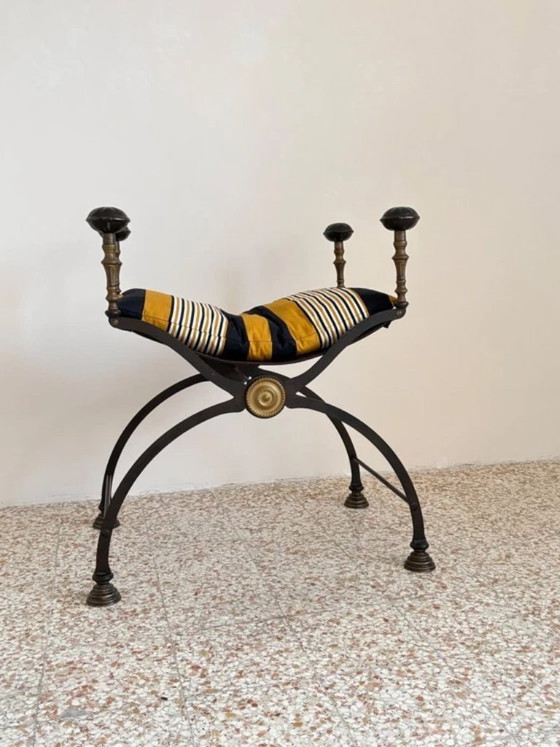 X-shaped seat in wrought iron, brass, and leather, 1920s-1930s, Stools (photo 8 of 11)