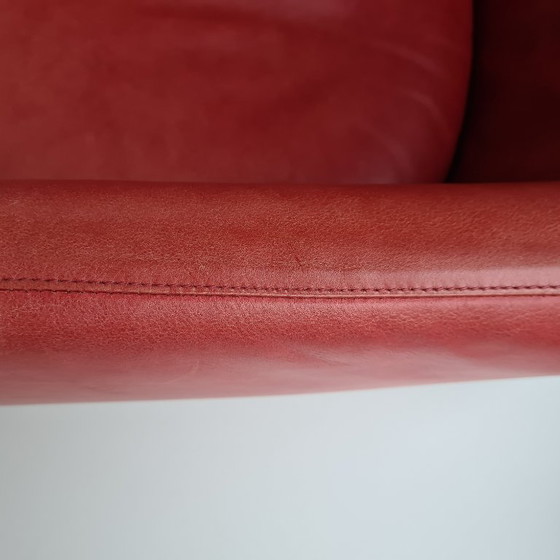 Image 1 of Sillón rojo Gerard van den Berg con reposapiés a juego