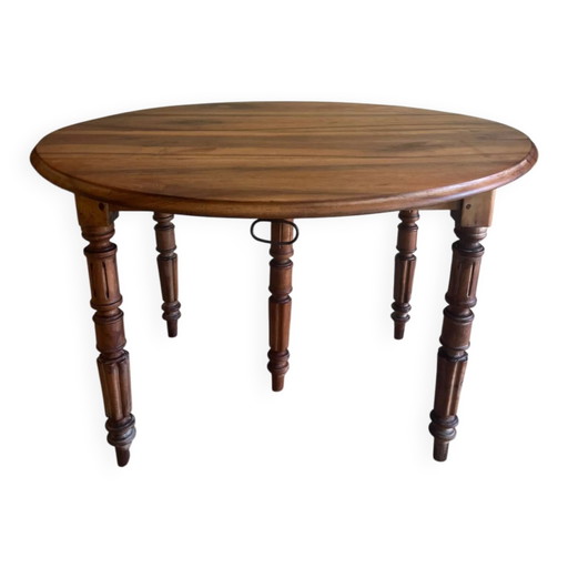 Folding table in walnut