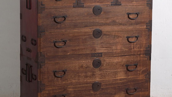 Japanese Sendai Isho-dansu large cedar and iron tansu, Meiji-Taishō period (c. ) #42 – Chest of drawers (photo 3 of 40)