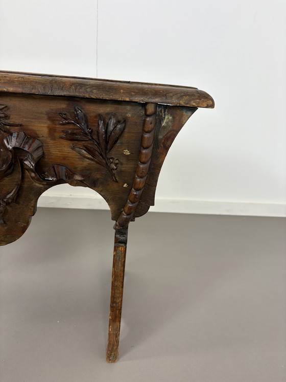 Image 1 of 19e Eeuws Antiek Bestee- en Beddenbankje –  Eiken Gedecoreerd met Motief 