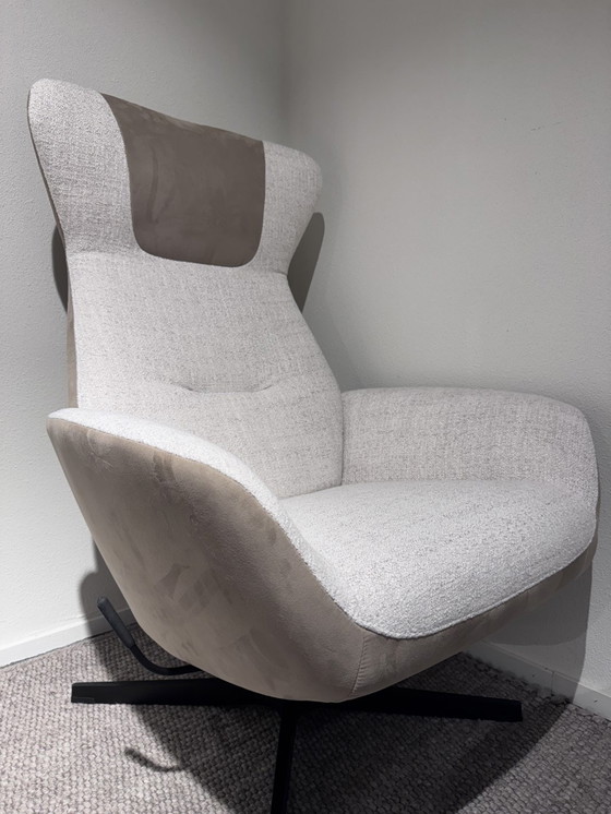 Image 1 of Sillón Montel Yani con otomana