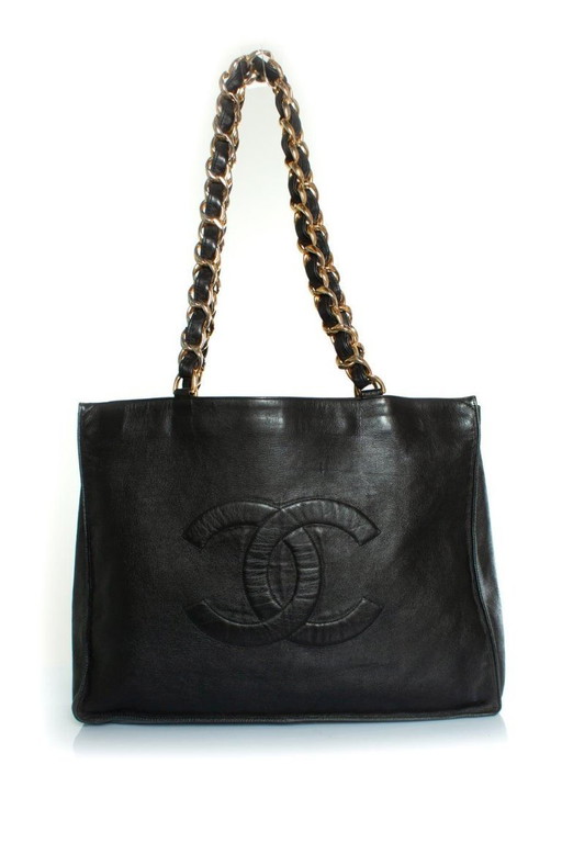 Borsa shopper Chanel Grand in pelle di agnello nera.