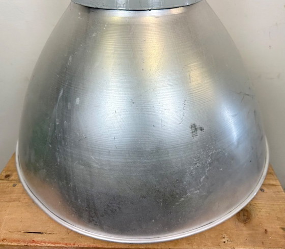 Image 1 of Große industrielle Aluminium-Pendelleuchte von Elektrosvit, 1960er Jahre