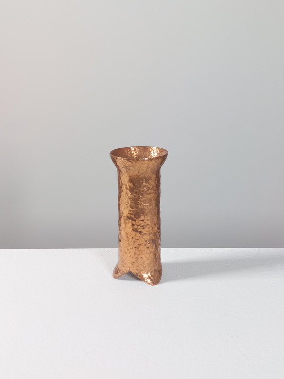 Image 1 of Vase anthroposophique en cuivre martelé à la main