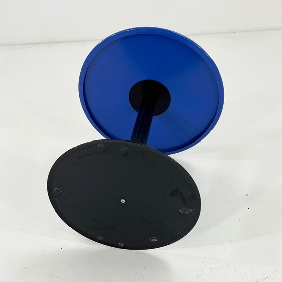 Image 1 of Table d'appoint bleue de style postmoderne d'Ikea, années 1980