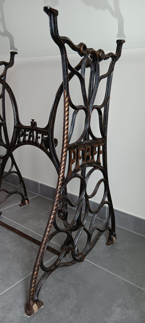 Image 1 of Einzigartiger Tisch