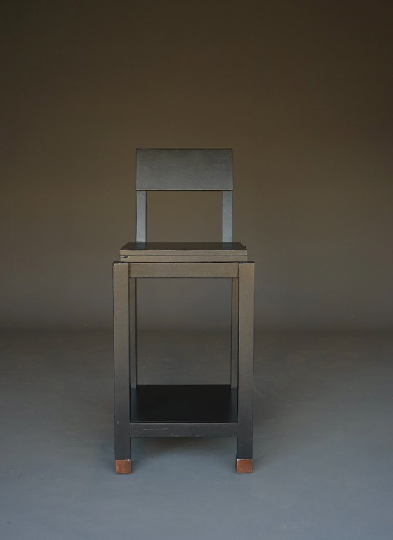 Image 1 of Sgabello dal design contemporaneo, opera del designer olandese Pepijn Fabius Clovis, anni 2020.