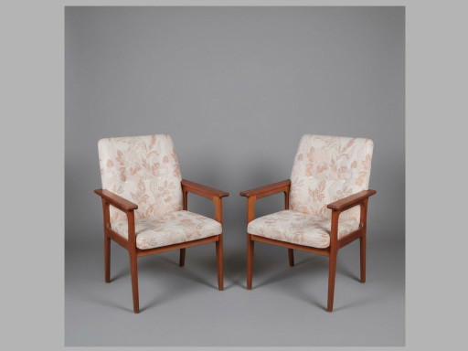 Par de sillones daneses de teca diseñados por OD Møbler, década de 1970.