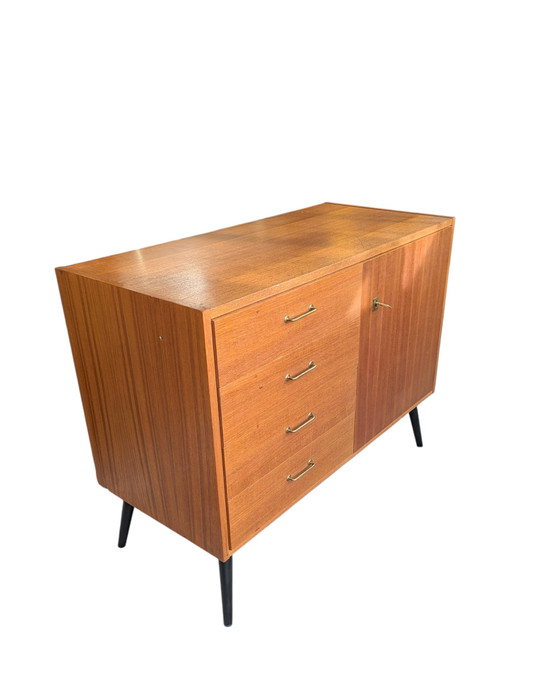Image 1 of Vintage sideboard/chest of drawers