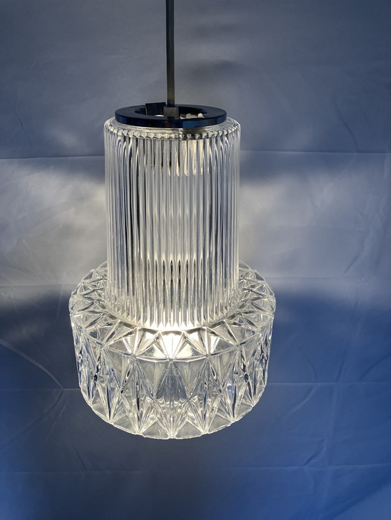 Image 1 of Lampada a sospensione vintage in vetro cristallo Glashütte Limburg con prisma