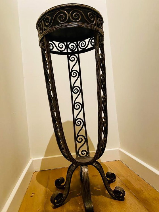 Image 1 of Art Nouveau tafel op voet