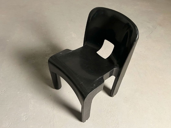 Six chaises empilables Universale, Joe Colombo pour Kartell 1967 – Chaises de salle à manger, Plastic (photo 3 of 9)