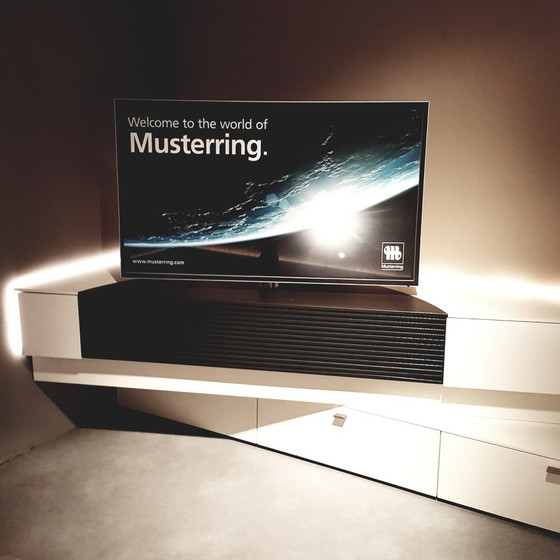 Image 1 of Medienecke