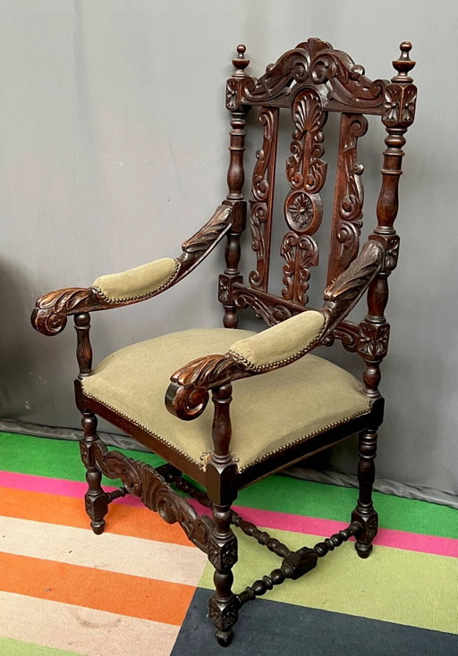 Renaissance-style oak armchair, hand-carved deep sculpture. – fauteuils (photo 2 of 5)
