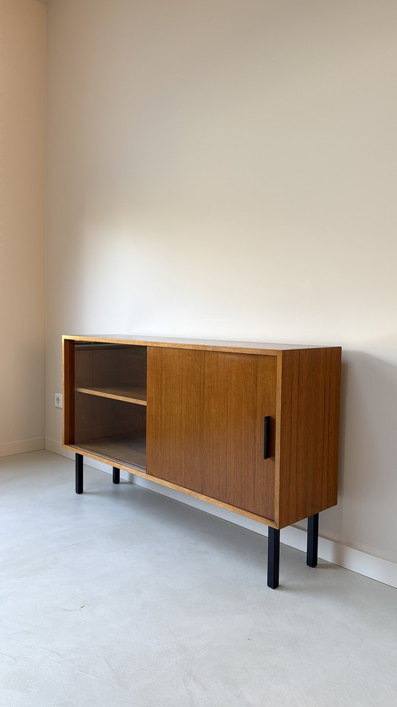 Image 1 of Credenza vintage in legno con ante scorrevoli