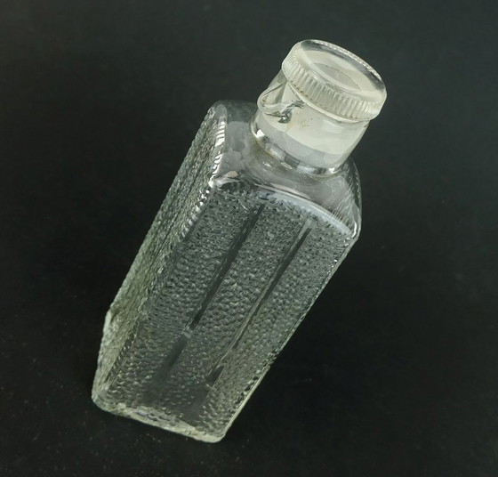 Image 1 of Botella de vidrio prensado Poncet de la década de 1930 para aceite o vinagre, época Bauhaus