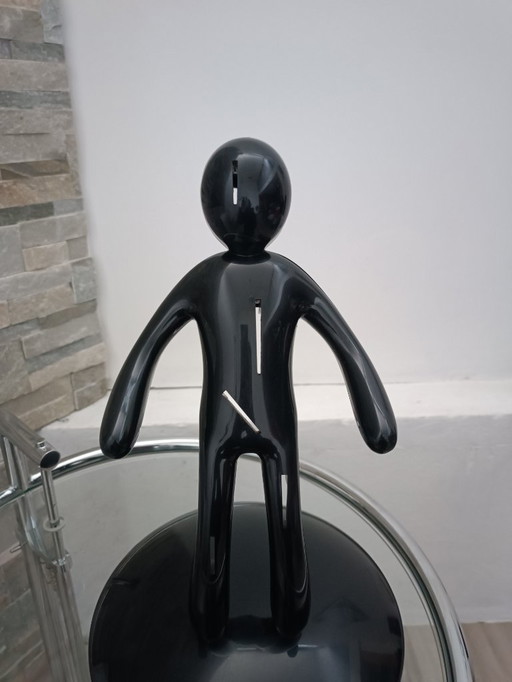 Knife holder designed by Raffaele Iannello for Vice Versa 1991