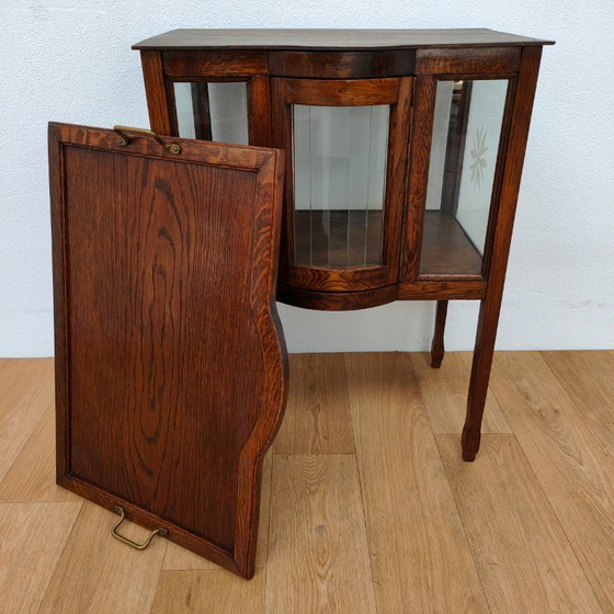 Image 1 of Meuble à thé/meuble d'appoint ancien avec plateau amovible.