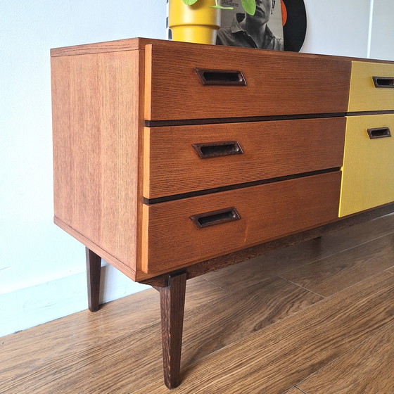 Image 1 of piccola credenza vintage