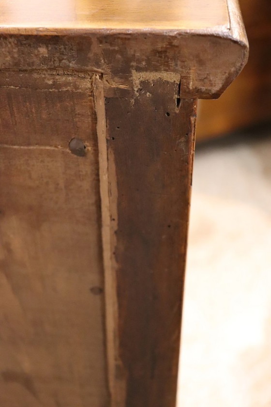 Image 1 of Cómoda antigua de nogal, Italia Siglo XVIII