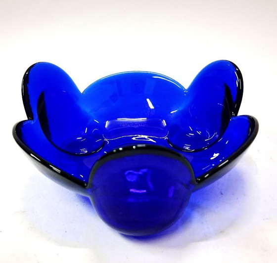 Image 1 of Vintage kobaltblauwe glazen snoepkom – sculpturale elegantie in diepblauw