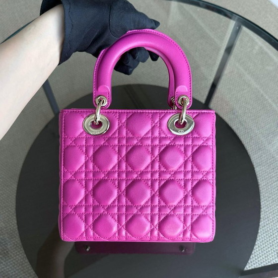Image 1 of DIOR LADY SMALL FLAP - PELLE DI AGNELLO CANNAGE ROSA BARBIE, FERRAMENTA ORO