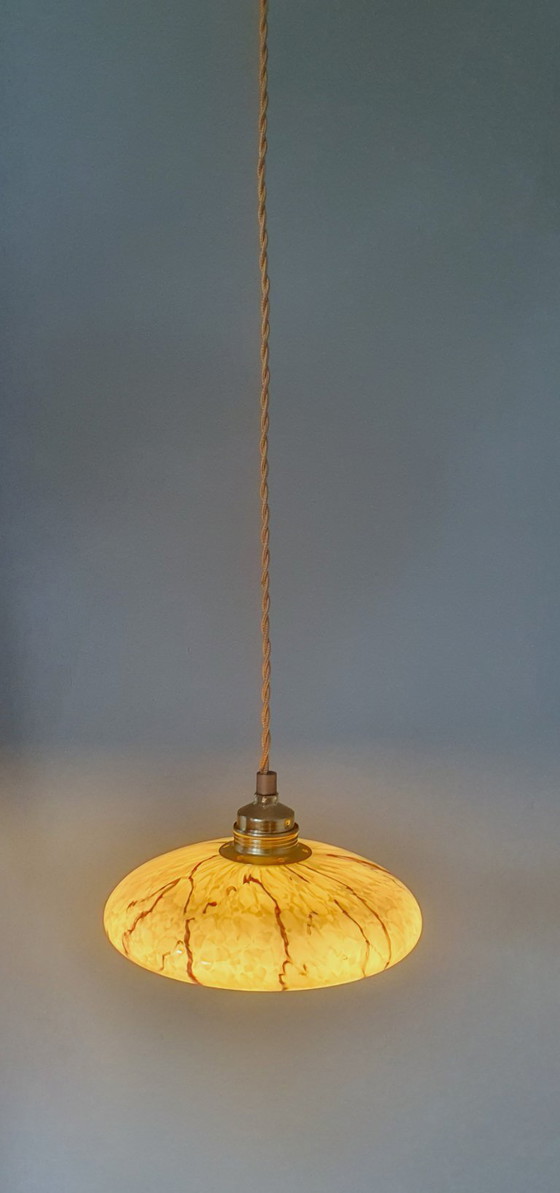 Image 1 of Suspension vintage - verre opalin - abat-jour marbré