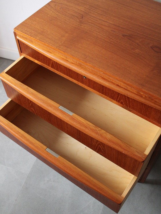 Image 1 of Vintage Deense diepe ladekast in teak