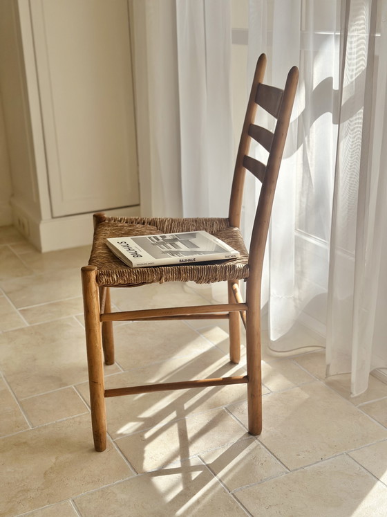 Image 1 of Sedia in legno con seduta in paglia, stile Mid-Century degli anni '60.
