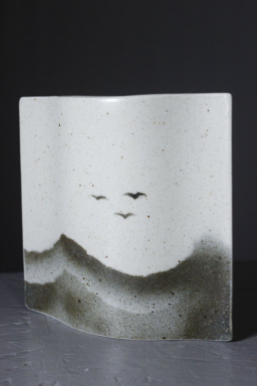 Porcelaine de Virebent Yves Mohy - Vase Méplat aux Oiseaux France 1970s – vazen (photo 2 of 7)