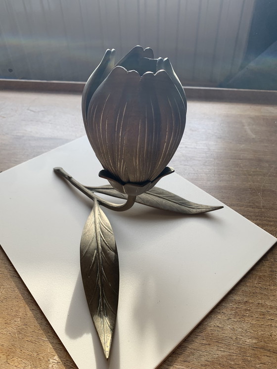 Image 1 of Lotus sculptuur feestasbak uit het midden van de vorige eeuw