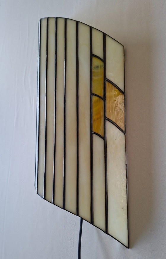 Image 1 of Tiffany  wandlamp met gekleurd glas in zwart koperband  Art Deco