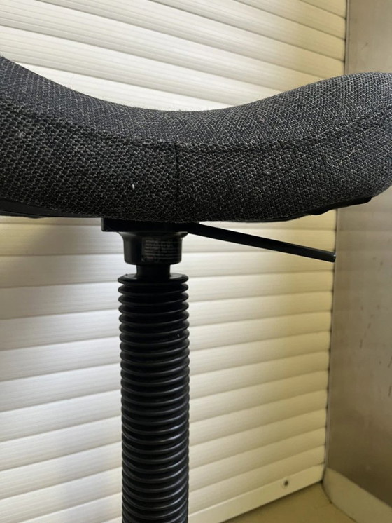 Image 1 of Tabouret ergonomique Varier Move Compact