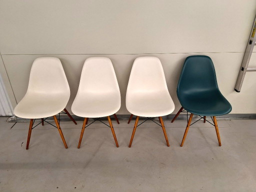 Set of 4 authentic Vitra Eames DSW dining chairs (2012)