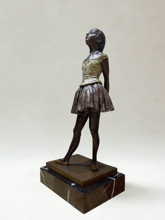 Image 1 of After Edgar Degas – Grande sculpture en bronze polychrome – Danseuse – Socle marbre – 38 cm - 5,4kg