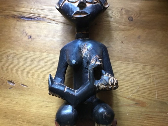 Zeer Mooi Handgesneden Houten Afrikaans Beeld, Moeder Met Kind – Beeldhouwkunst, Wood (photo 3 of 6)