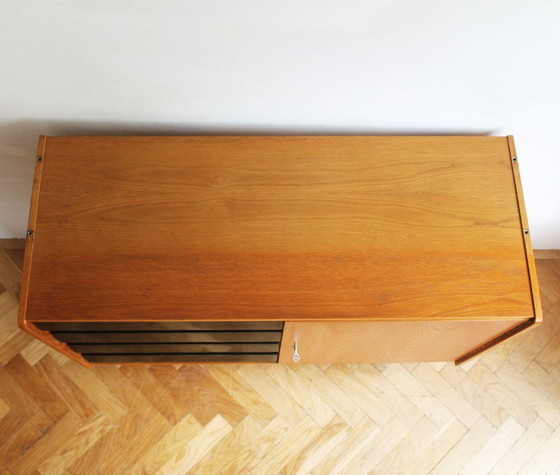 Image 1 of Origineel Tsjechisch dressoir uit de jaren 60 van Jiří Jiroutek