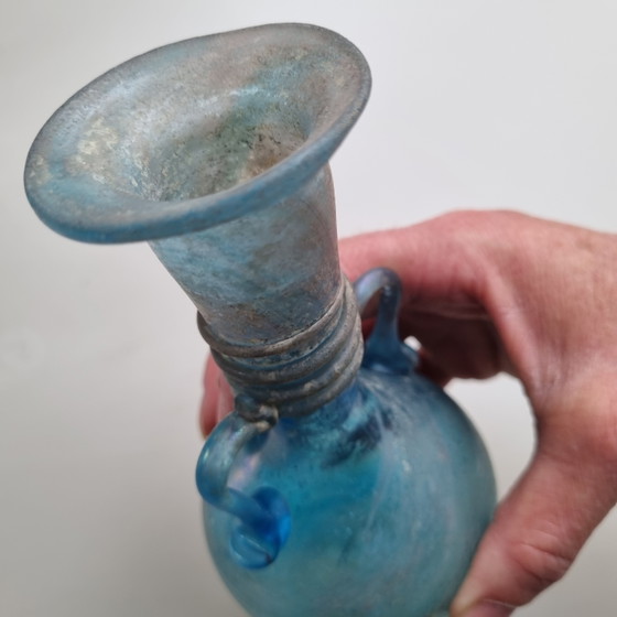 Jarrón Murano Scavo azul celeste con brillo nacarado, ¡una pieza llamativa de mediados de siglo! (photo 11 of 15)