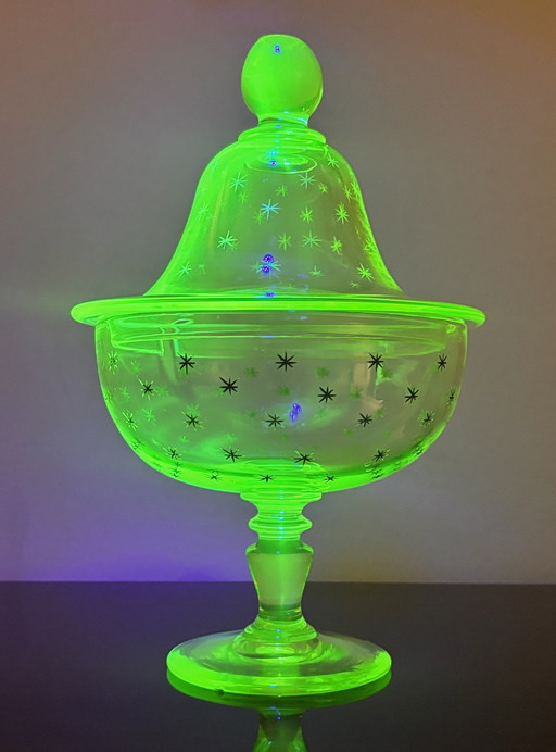 Collectors ouraline compotier Baccarat or Saint Louis production
