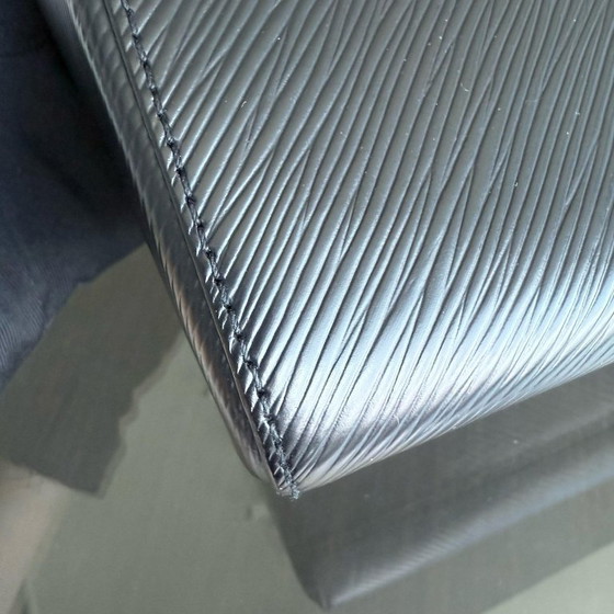 Image 1 of LOUIS VUITTON TWIST MEDIUM MM - EPI LEER ZWART MET ZILVEREN BESLAG