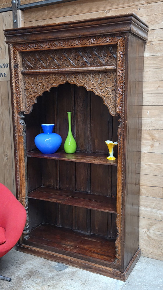 Image 1 of Armoire indienne ancienne en bois de manguier