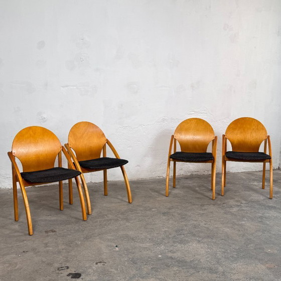 Image 1 of Juego de 4 sillas de comedor de madera curvada de Asko, Finlandia, 1995.