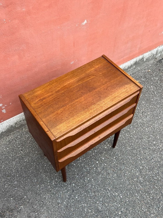 Image 1 of Danish vintage teak chest of drawers / nightstand, 1960s