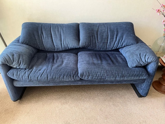 Image 1 of Banquette 2 places Cassina Maralunga bleue