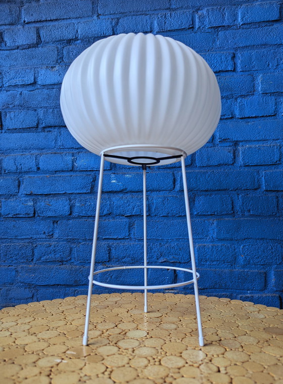 Image 1 of Vintage scandinavische opaline glas tafellamp, 1960s