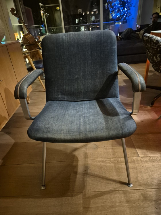 Image 1 of Silla Artifort azul Selfridge