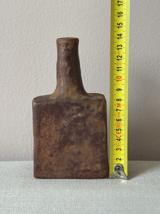 Image 1 of Jarrón de cerámica Mobach con esmalte terracota marrón, firmado