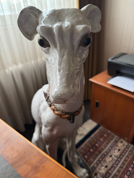 ELEGANTE GALGO ITALIANO DE CERÁMICA DE TAMAÑO NATURAL, 74 CM