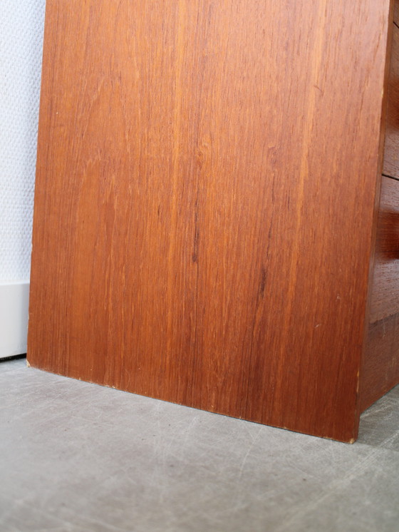 Image 1 of Cómoda danesa antigua de teca